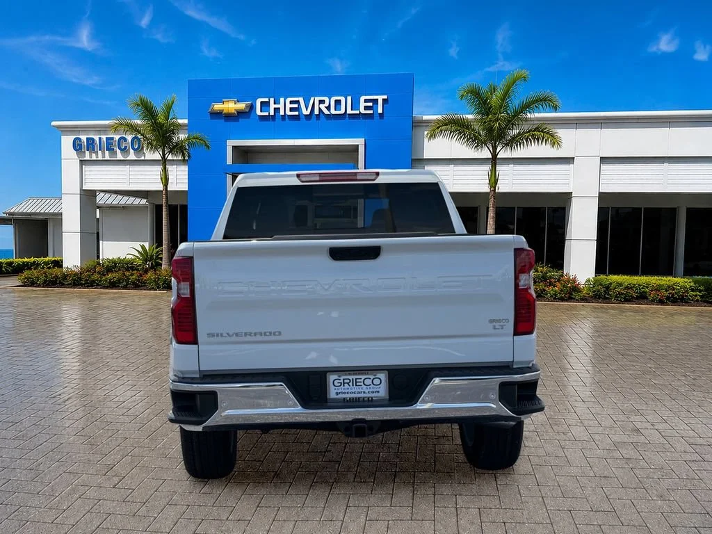 New 2026 Summit White Chevrolet LT image 6
