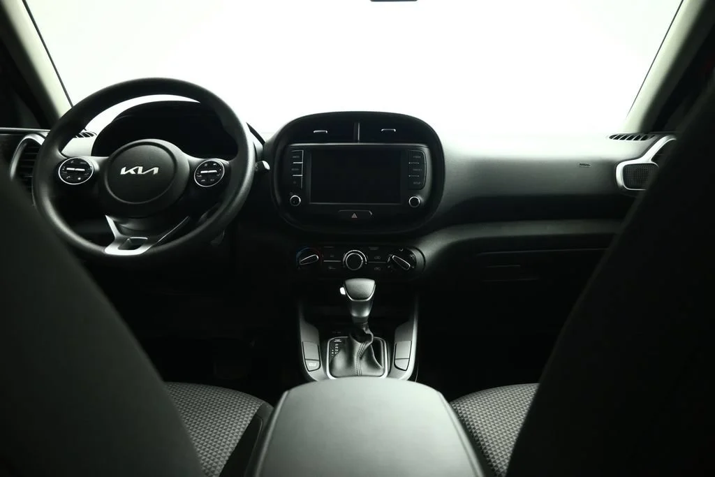 Used 2025 Red Kia LX image 39