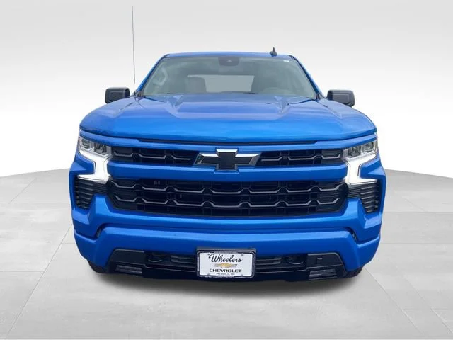 Used 2026 Riptide Blue Metallic Chevrolet RST image 9