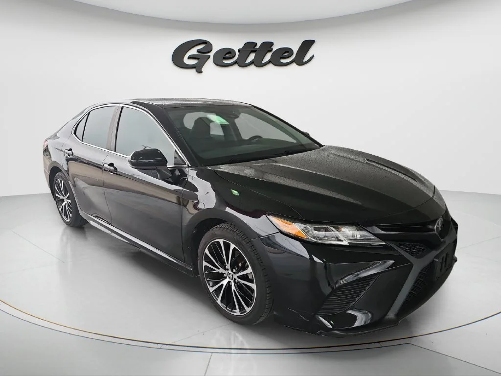 Used 2020 Black Toyota SE image 3