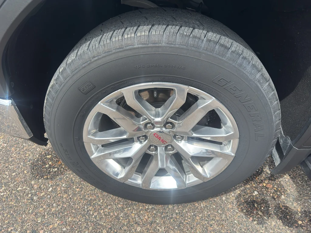 Used 2021 Pacific Blue Metallic GMC SLT image 29