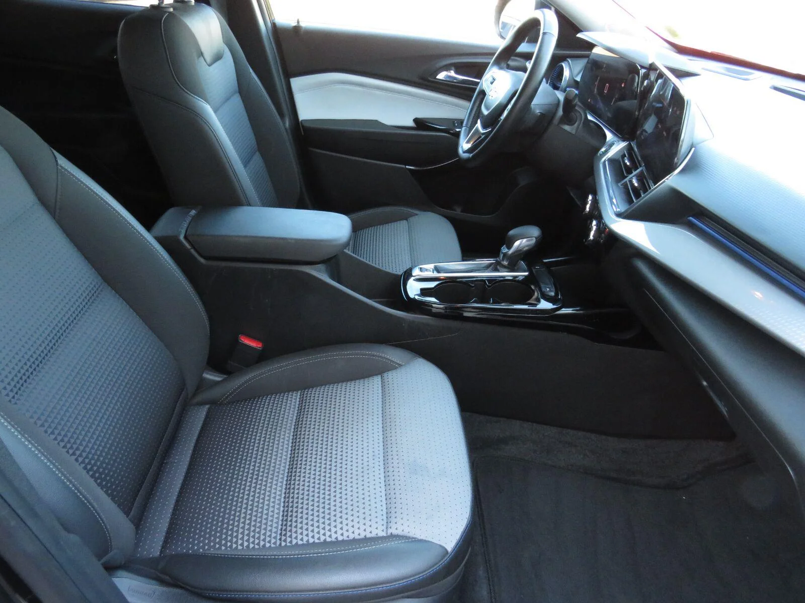 Used 2024 Mosaic Black Metallic Chevrolet LT image 22