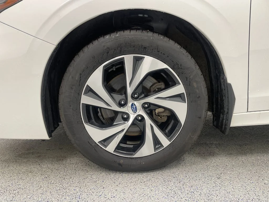 Used 2025 Crystal White Pearl Subaru Premium image 5