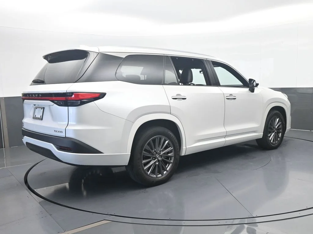 Used 2024 White Lexus 350 Premium image 6