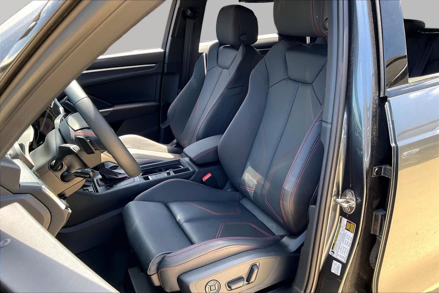 Used 2025 Daytona Gray Pearl Effect Audi S line Premium Plus image 8