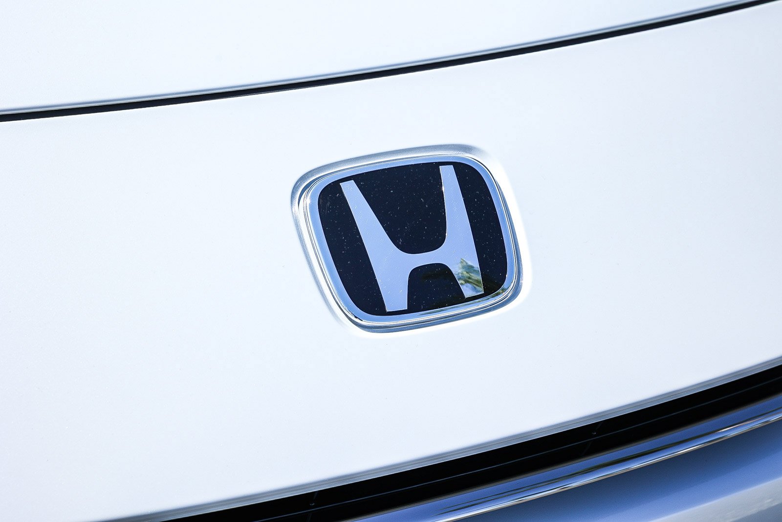 New 2026 Winter Frost Pearl Honda Coupe image 13