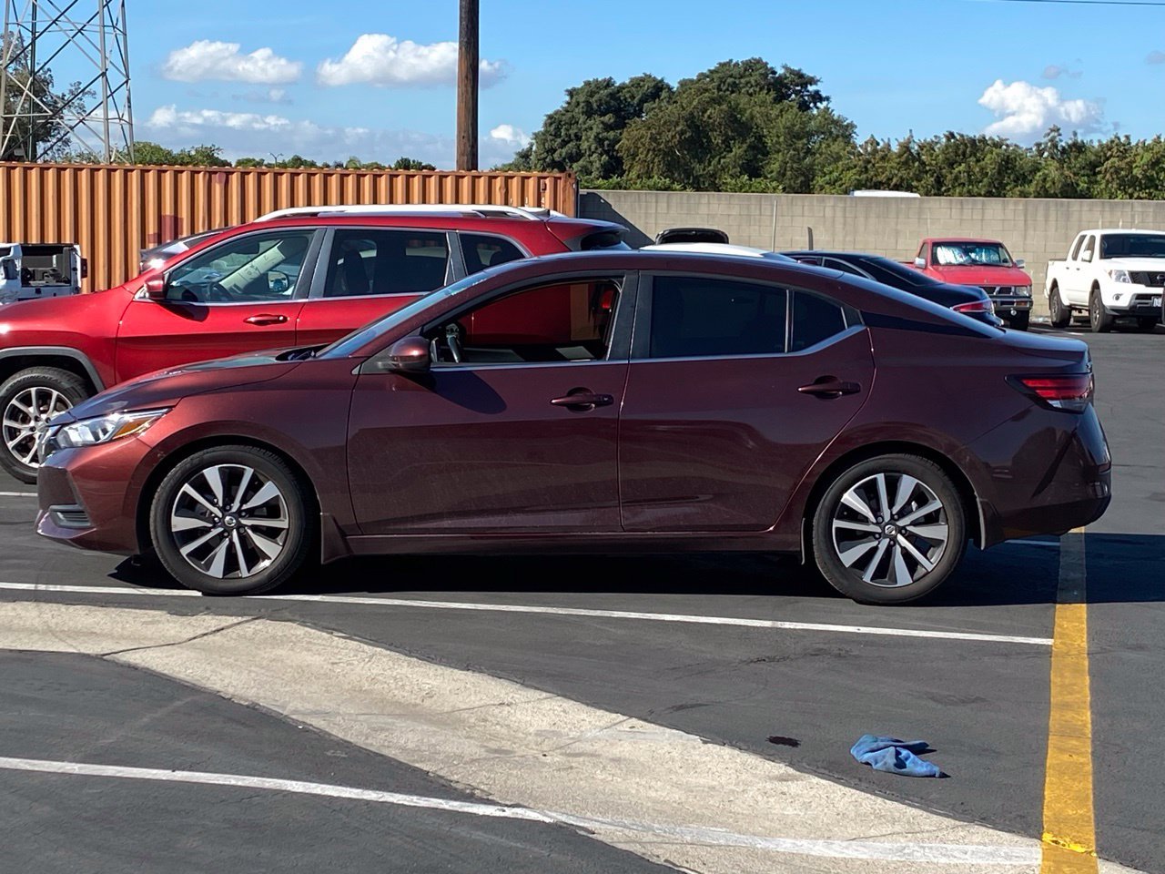 Used 2022 Rosewood Nissan SV image 2