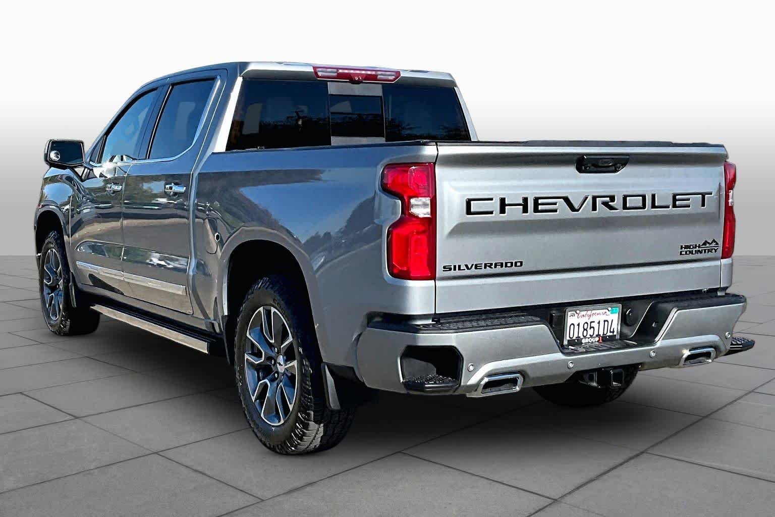 Used 2025 Sterling Gray Metallic Chevrolet High Country image 11