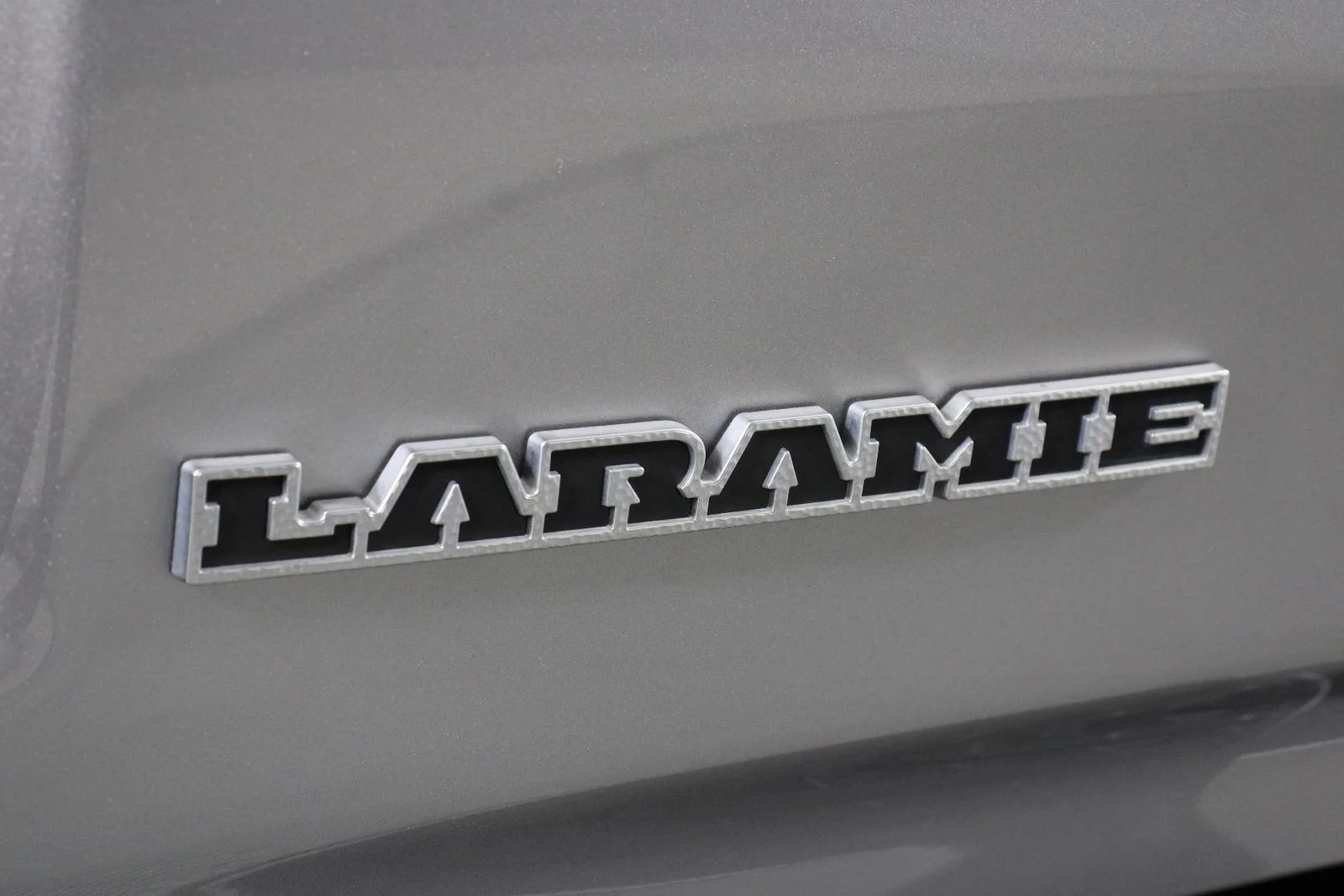 Used 2023 Billet Silver Metallic Clearcoat Ram Laramie image 18