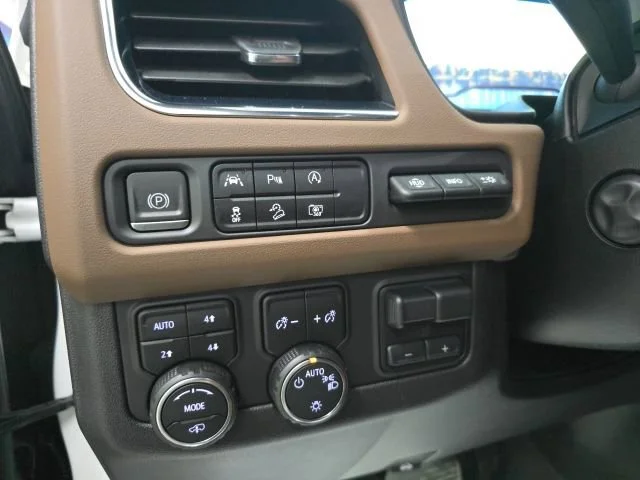 2024 Chevrolet Suburban High Country - Photo 17