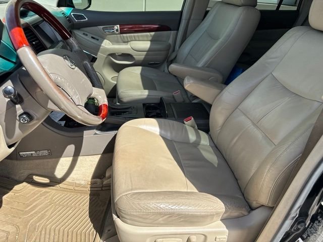Used 2008 Black Lexus 470 image 8