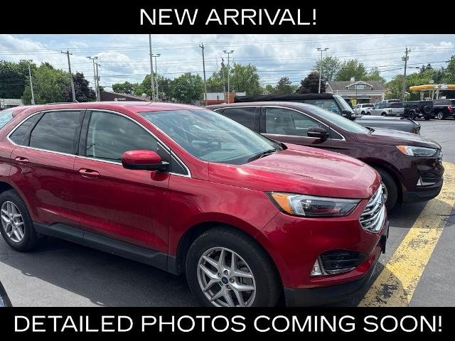 Used 2022 Red Metallic Ford SEL image 4