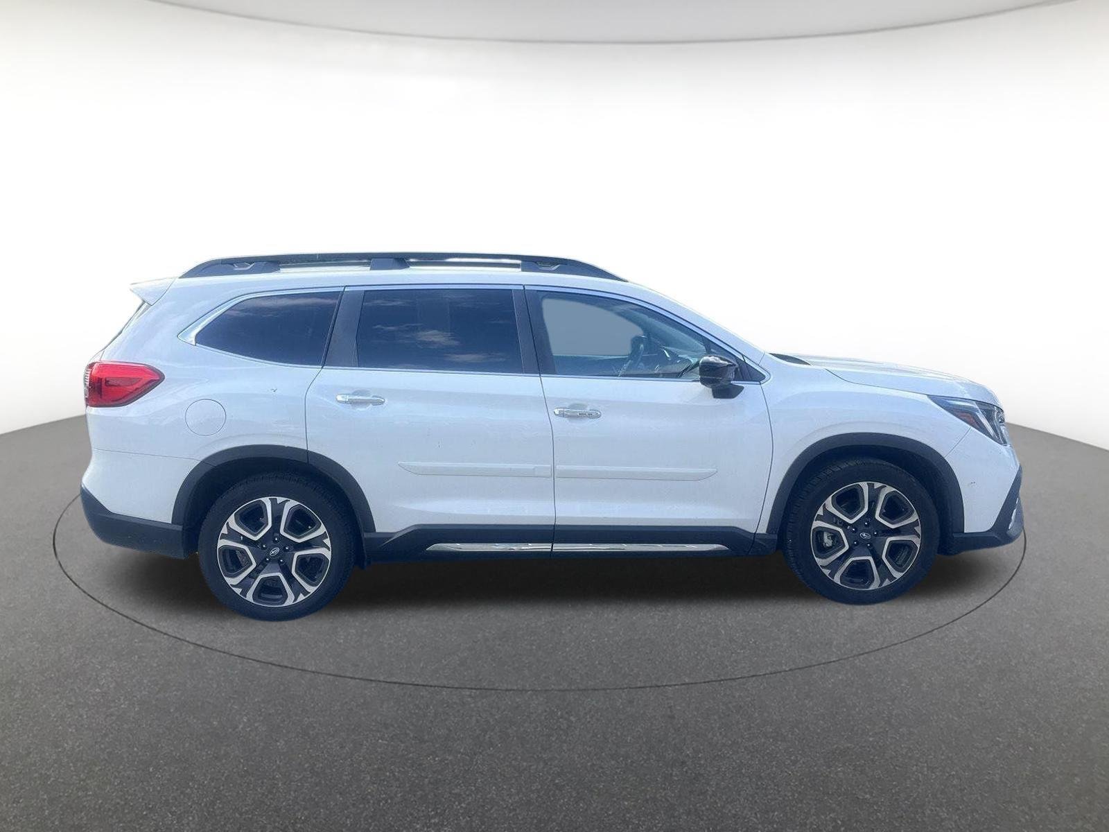 Used 2024 Crystal White Pearl Subaru Touring image 8