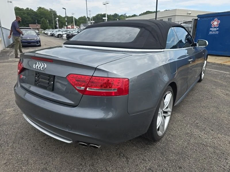 Used 2012 Gray Audi 3.0 Cabriolet Premium Plus image 8