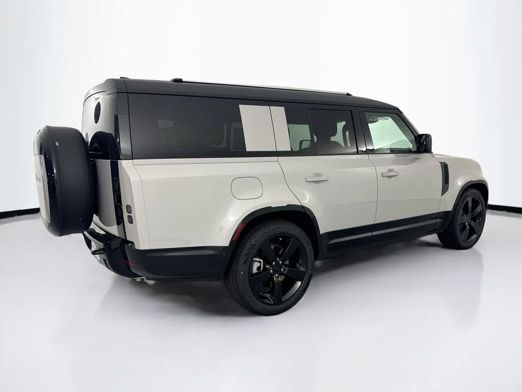 New 2026 Borasco Grey Land Rover X-Dynamic SE image 5
