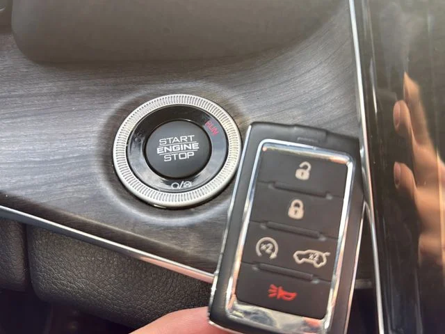Used 2022 White Jeep Overland image 16