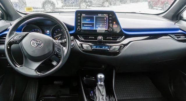 2022 Toyota C-HR XLE - Photo 31
