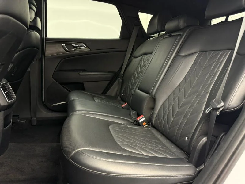 Used 2023 White Kia X-Line Sport Utility 4D image 31