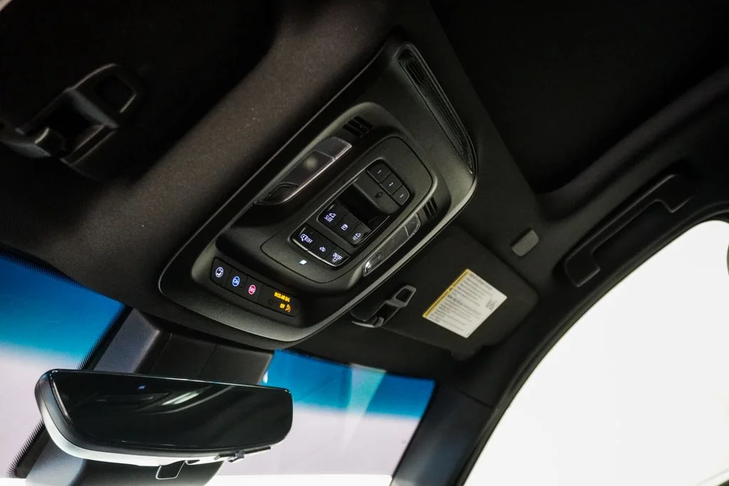 Used 2022 Black Cadillac V-Series image 27