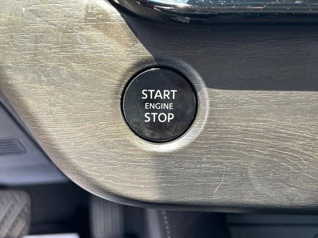 Used 2025 Red Nissan SL image 18
