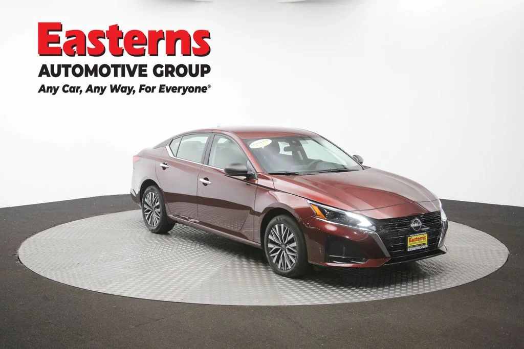 Used 2025 Red Nissan 2.5 SV image 45