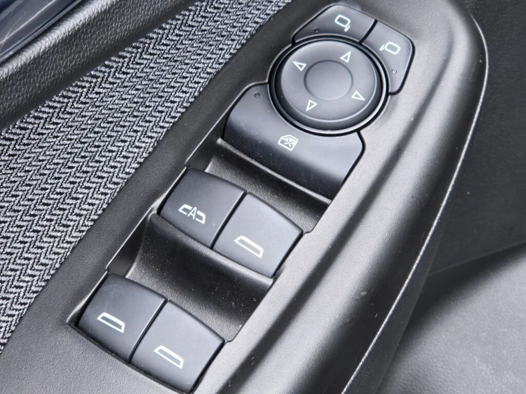 Used 2022 Black Chevrolet LT image 17