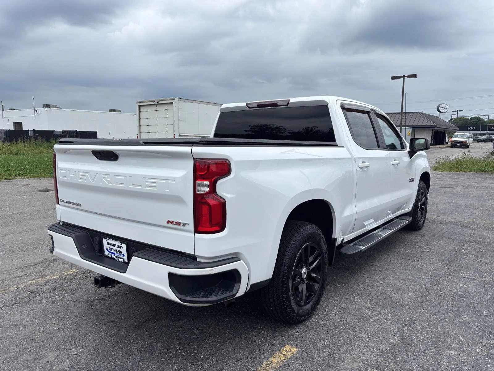 Used 2021 SUMMIT WHITE Chevrolet RST image 7