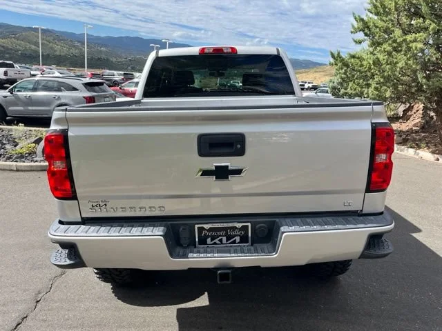 Used 2018 Silver Ice Metallic Chevrolet LT image 9
