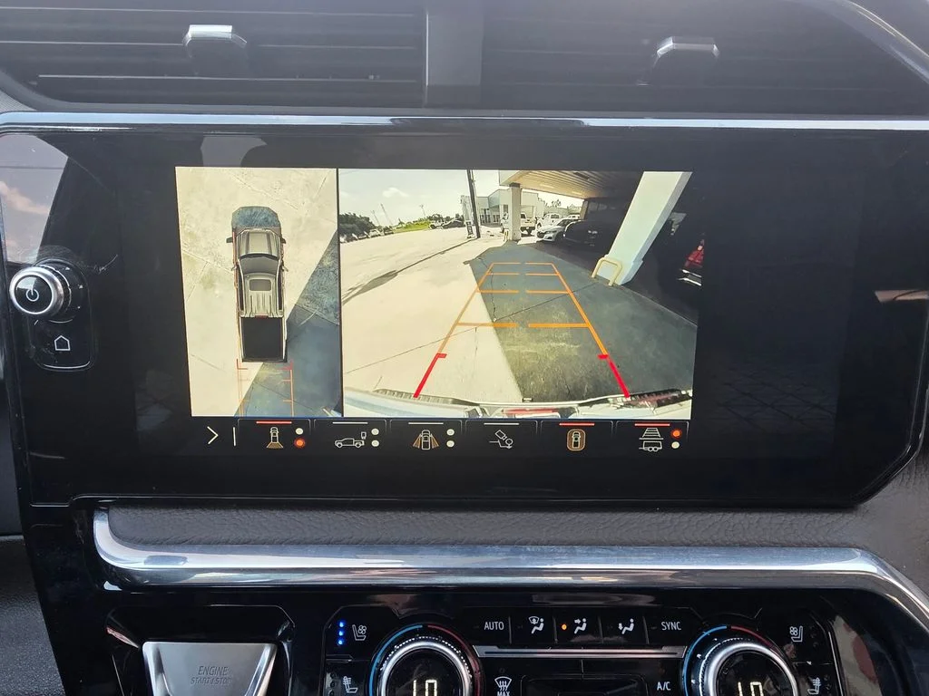 Used 2024 White GMC Denali image 18