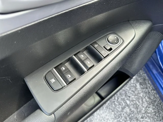 Used 2024 Blue Kia LXS image 17