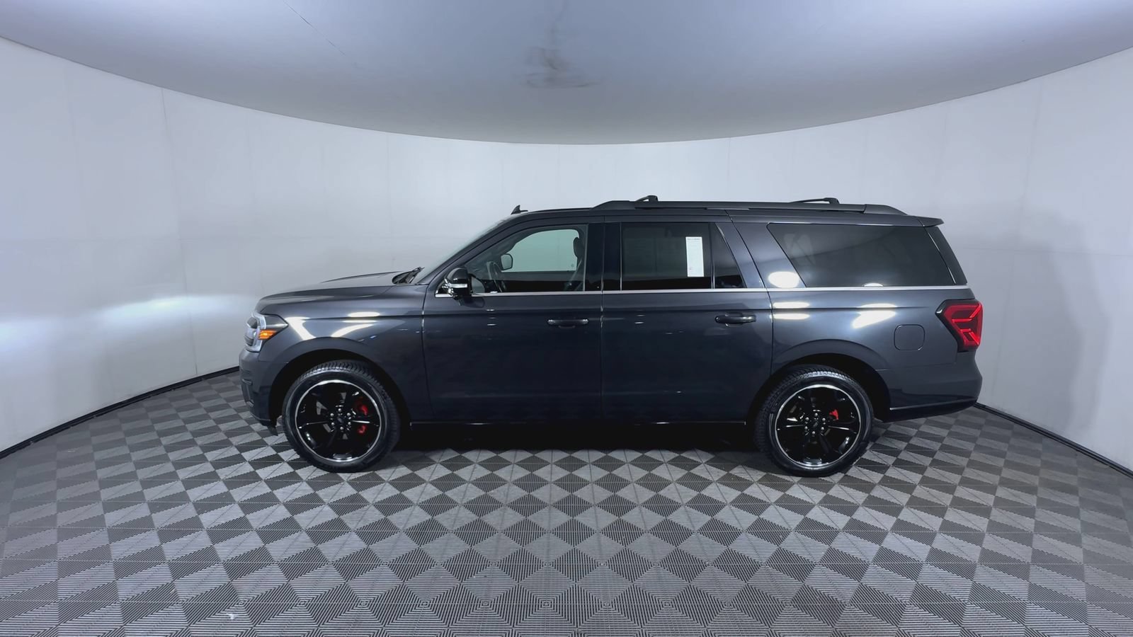 Used 2022 Dark Matter Metallic Ford Limited image 5