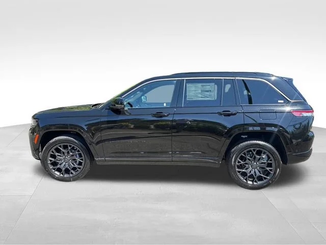 New 2026 Diamond Black Crystal Pearl-Coat Exterior Paint Jeep Summit image 4
