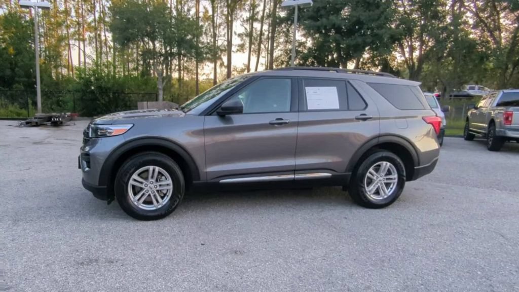 Used 2023 Carbonized Gray Metallic Ford XLT image 12