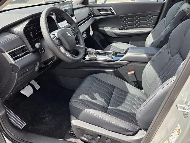 New 2026 Silver Mitsubishi SEL image 5