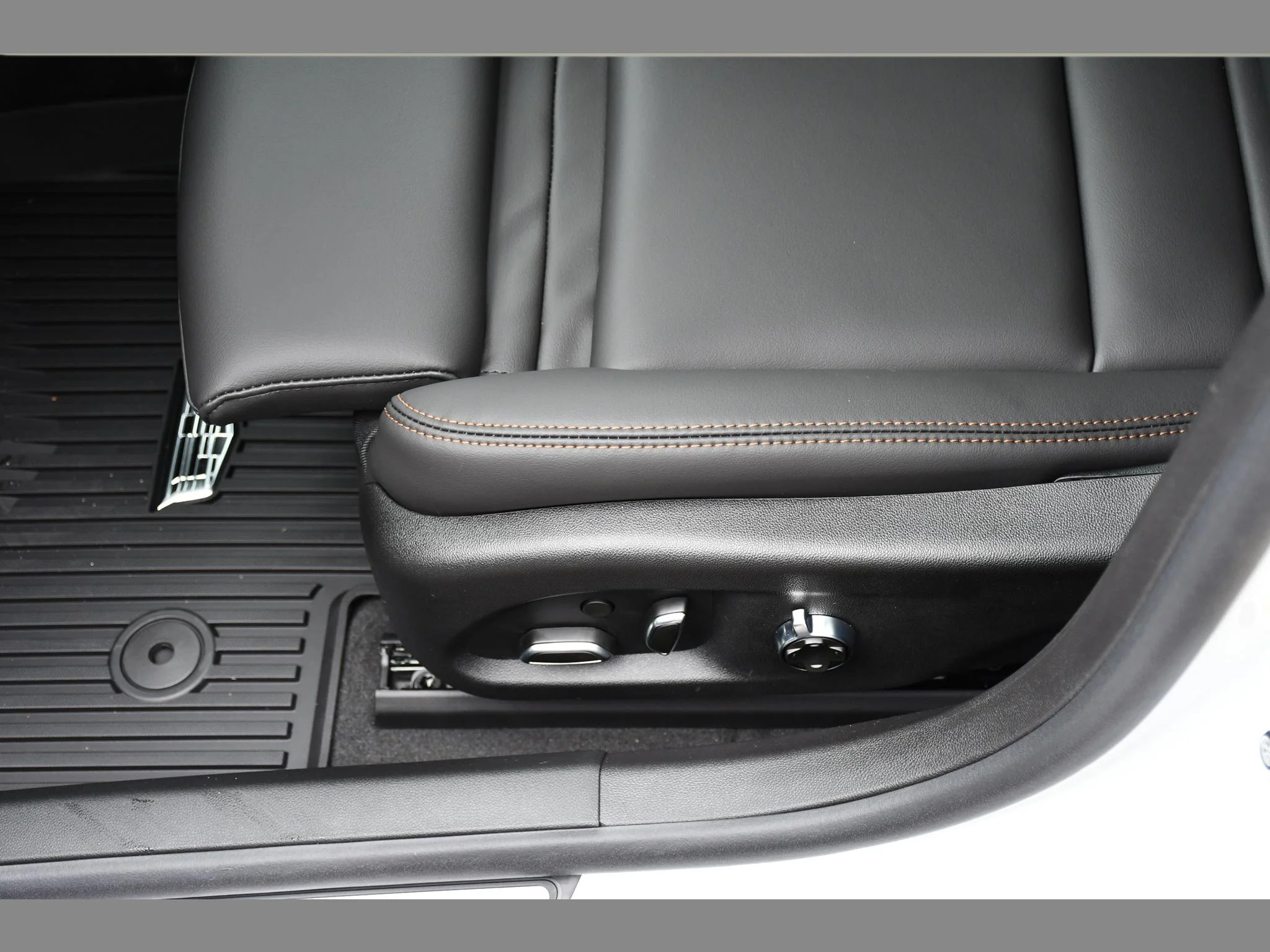 2026 Cadillac CT5 Sport - Photo 33