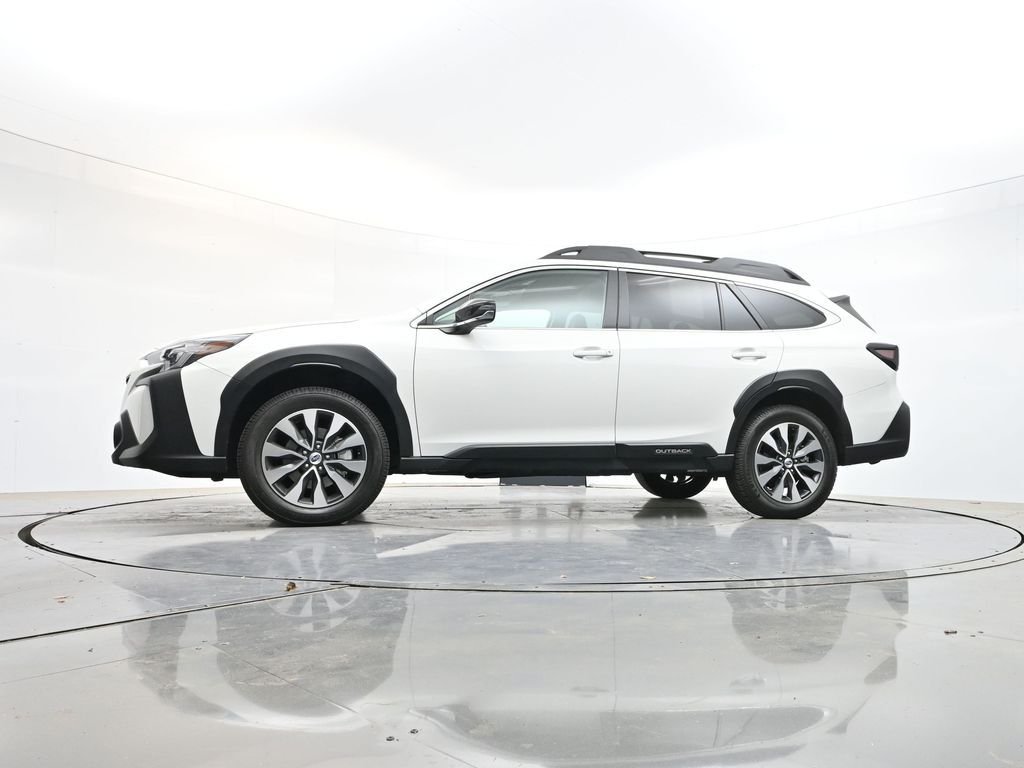 Used 2025 Crystal White Pearl Subaru Limited image 39