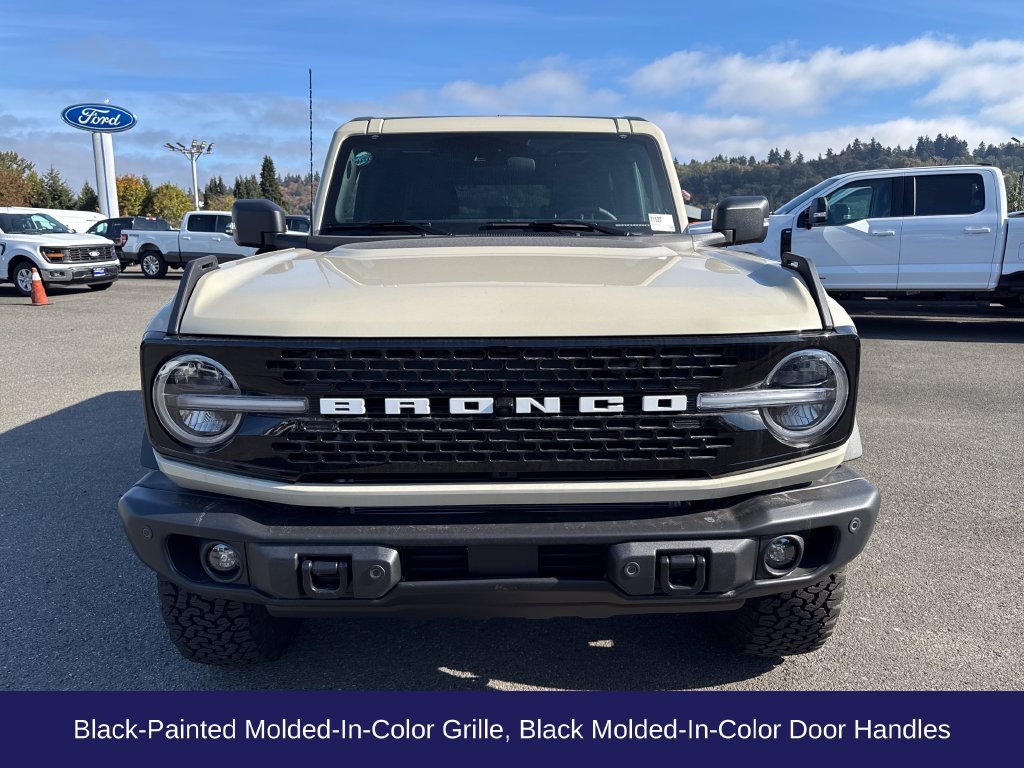 Used 2025 Desert Sand Ford Badlands image 10