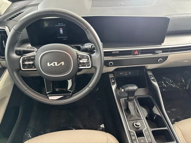 Used 2024 Red Kia S image 24