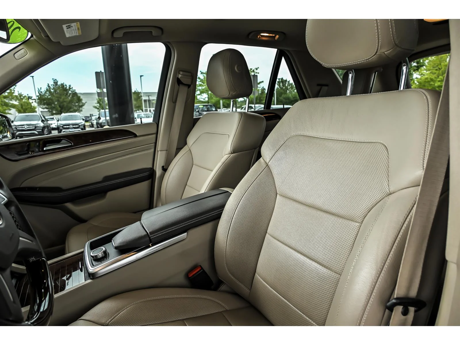 Used 2015 Brown Mercedes-Benz ML 400 image 14