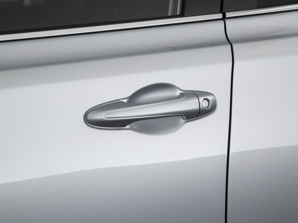 Used 2018 Silver Toyota LE image 52