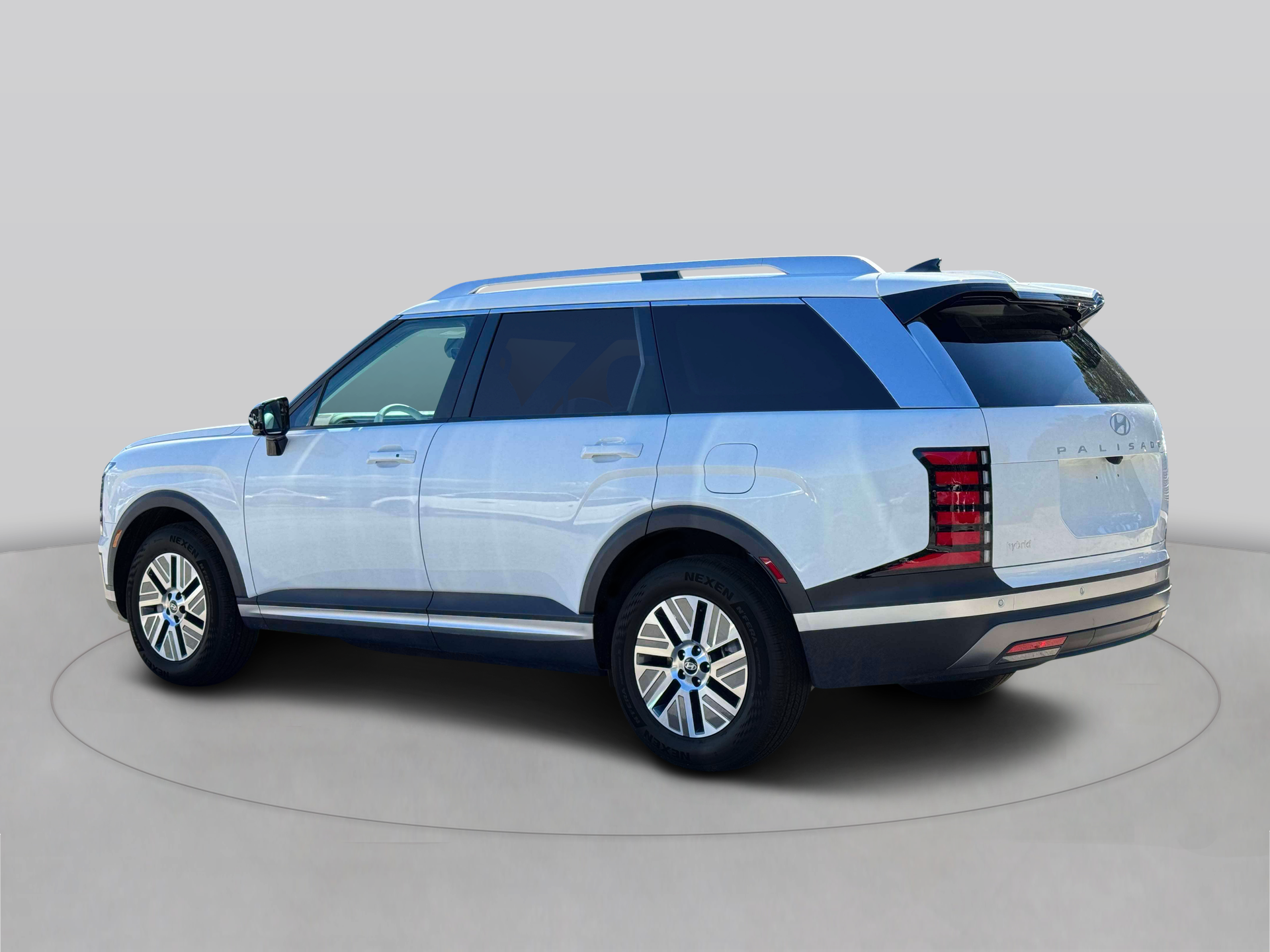 New 2027 White Hyundai SEL 7P image 4