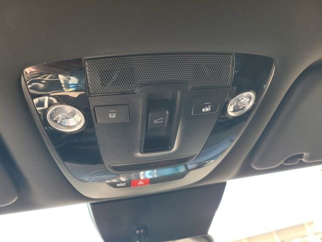 Used 2024 White Kia X-Line image 23