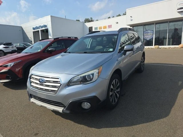 Used 2015 Silver Subaru 2.5i image 2