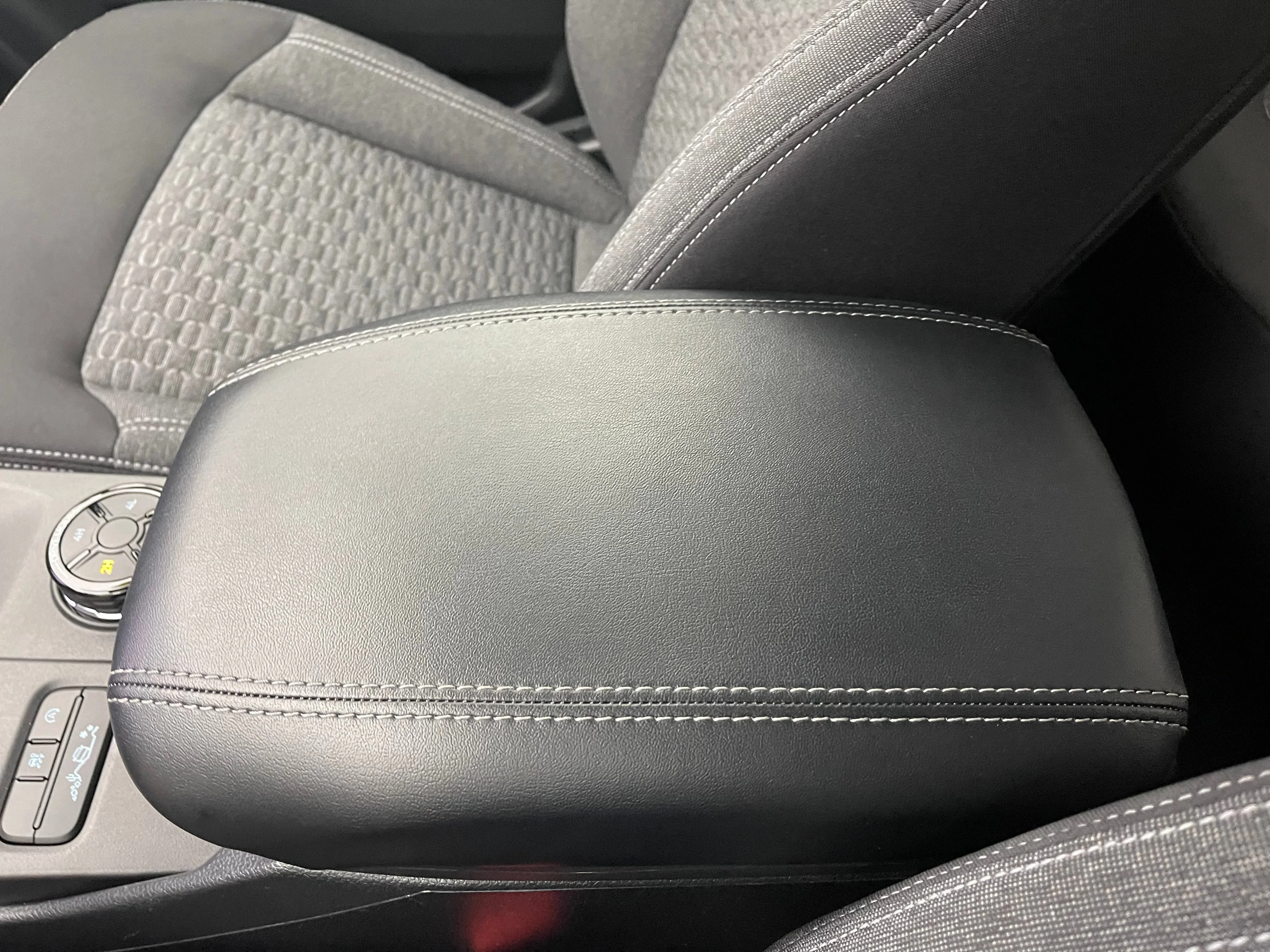 Used 2024 White Ford XLT image 27