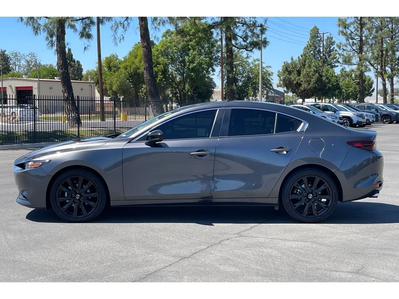 Used 2025 Machine Gray Metallic Mazda Select image 3