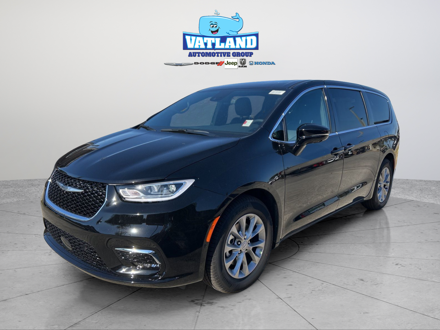 2026 Chrysler Pacifica Limited's photo