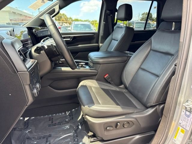 Used 2025 Gray Chevrolet LT image 17