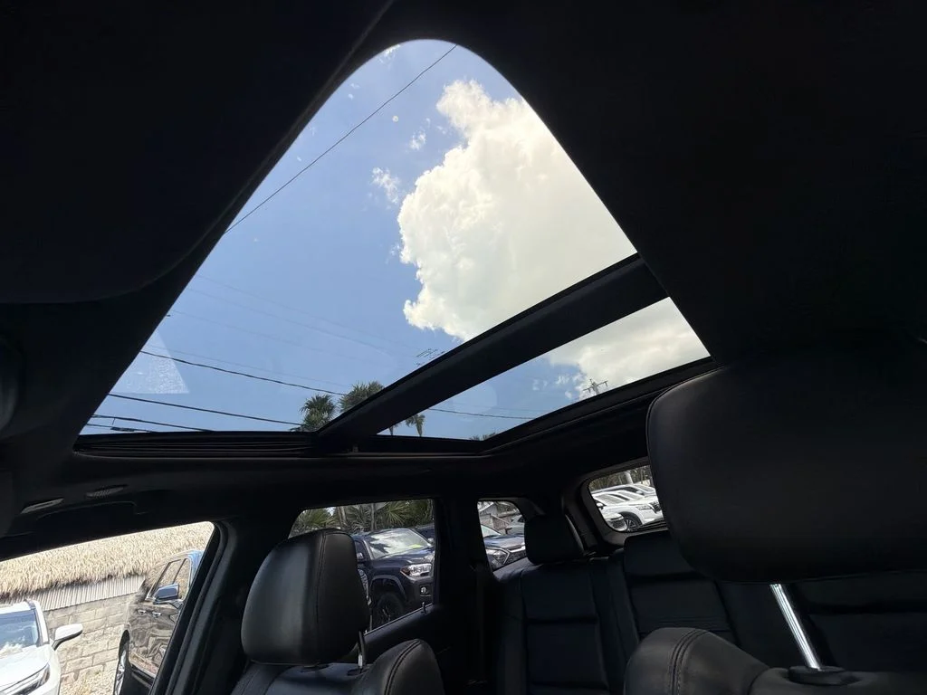 Used 2018 Billet Silver Metallic Jeep Limited image 25