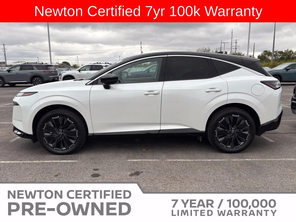 Certified Used 2026 Everest White Pearl Tricoat/Super Black Nissan Platinum image 5