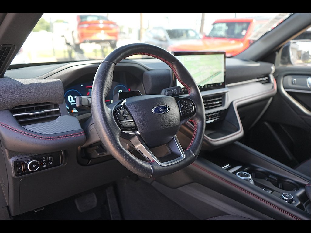 Used 2025 Agate Black Ford ST-Line image 10